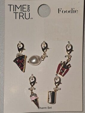 Time and Tru Goldtone Multi Charm Set, Foodie, 5 Pieces New